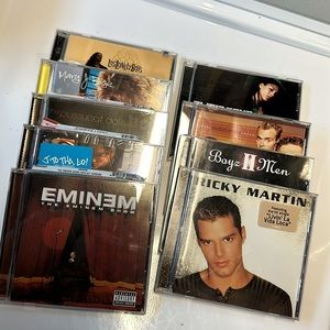 2000’s hit CD’s lot